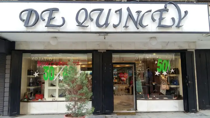 De Quincey – photo from listing