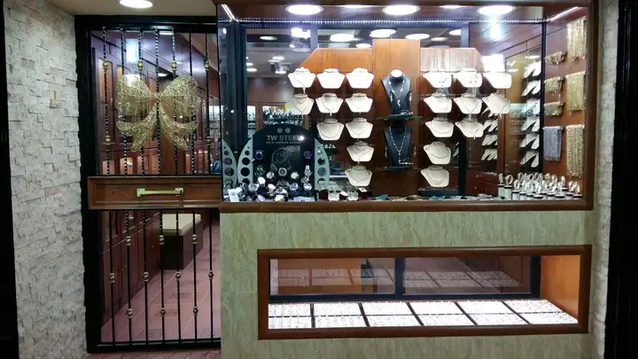 Al Jawhara Jewellery – photo from listing